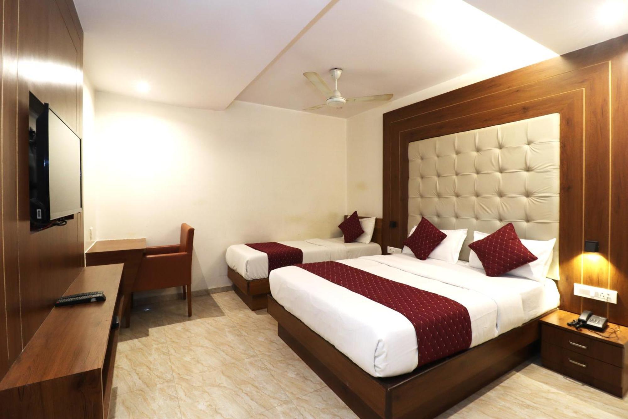 Gateway Star Hotel Bombay Extérieur photo
