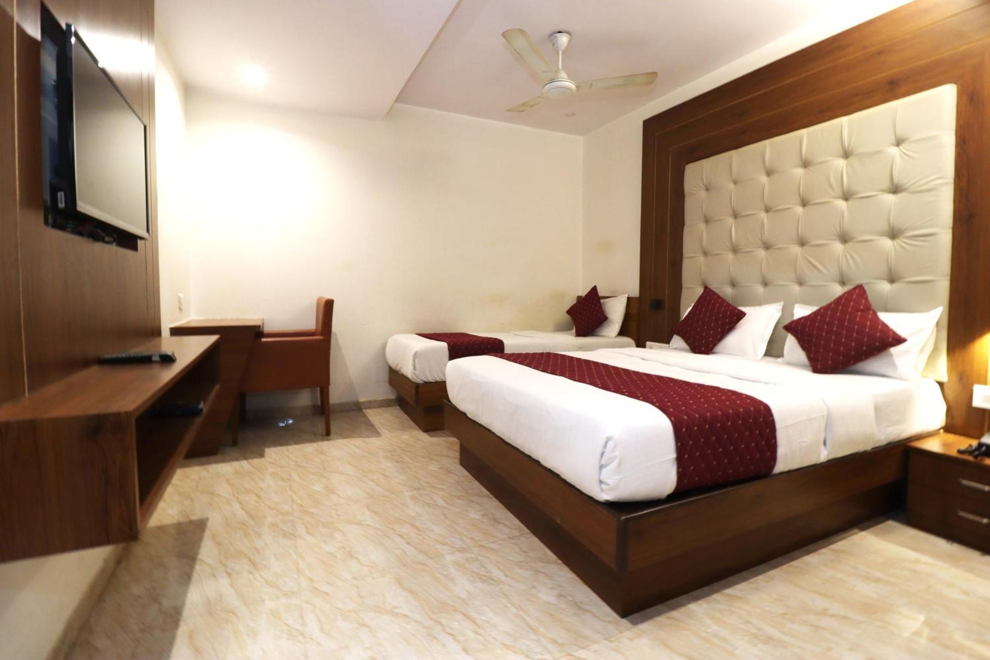 Gateway Star Hotel Bombay Extérieur photo