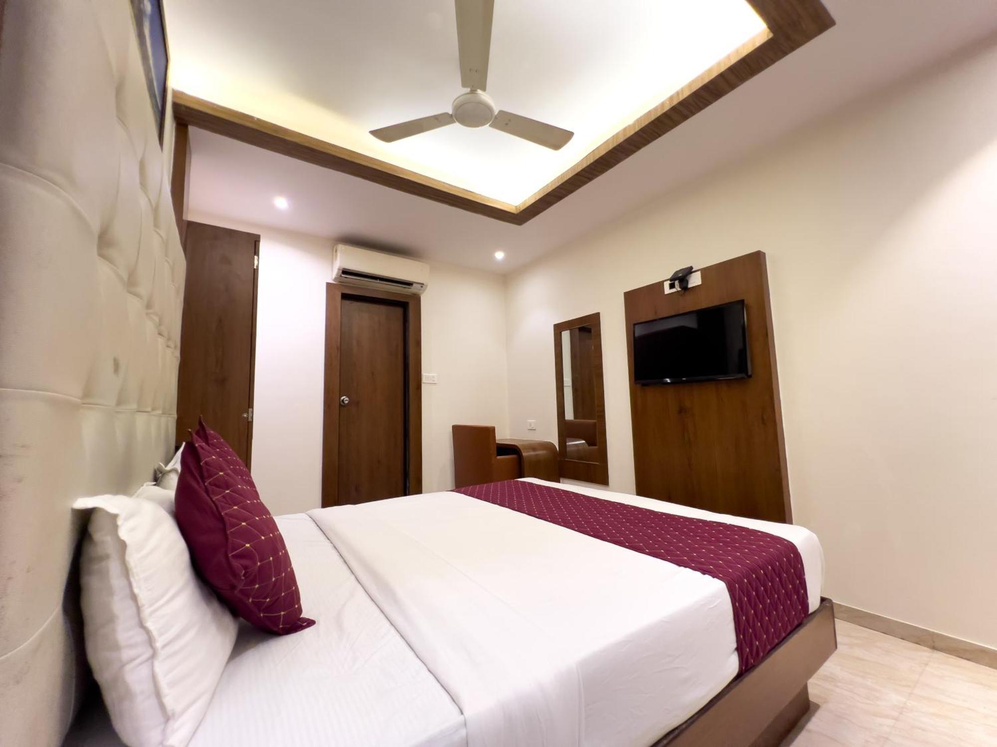 Gateway Star Hotel Bombay Extérieur photo